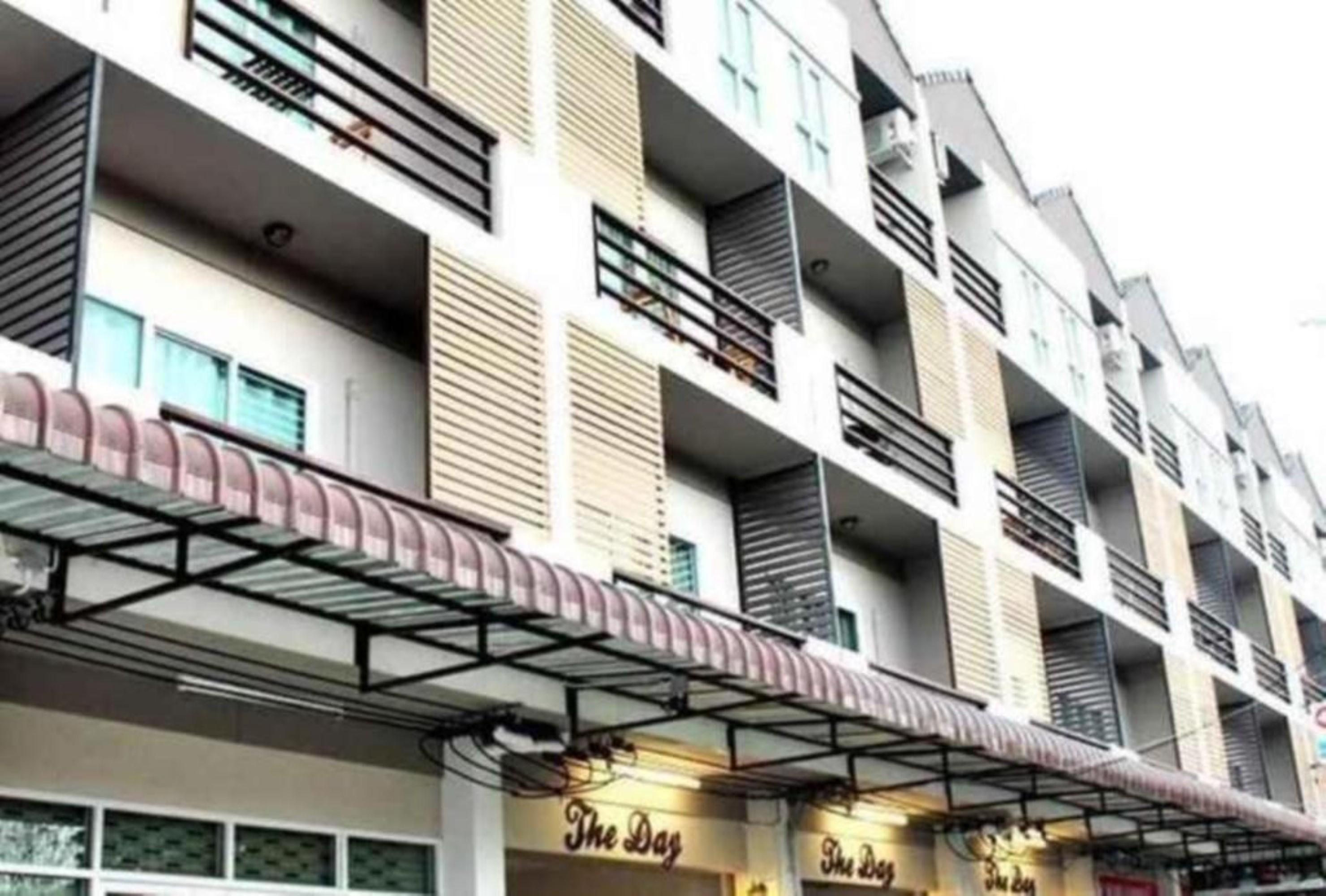 戴逸酒店 春武里 外观 照片